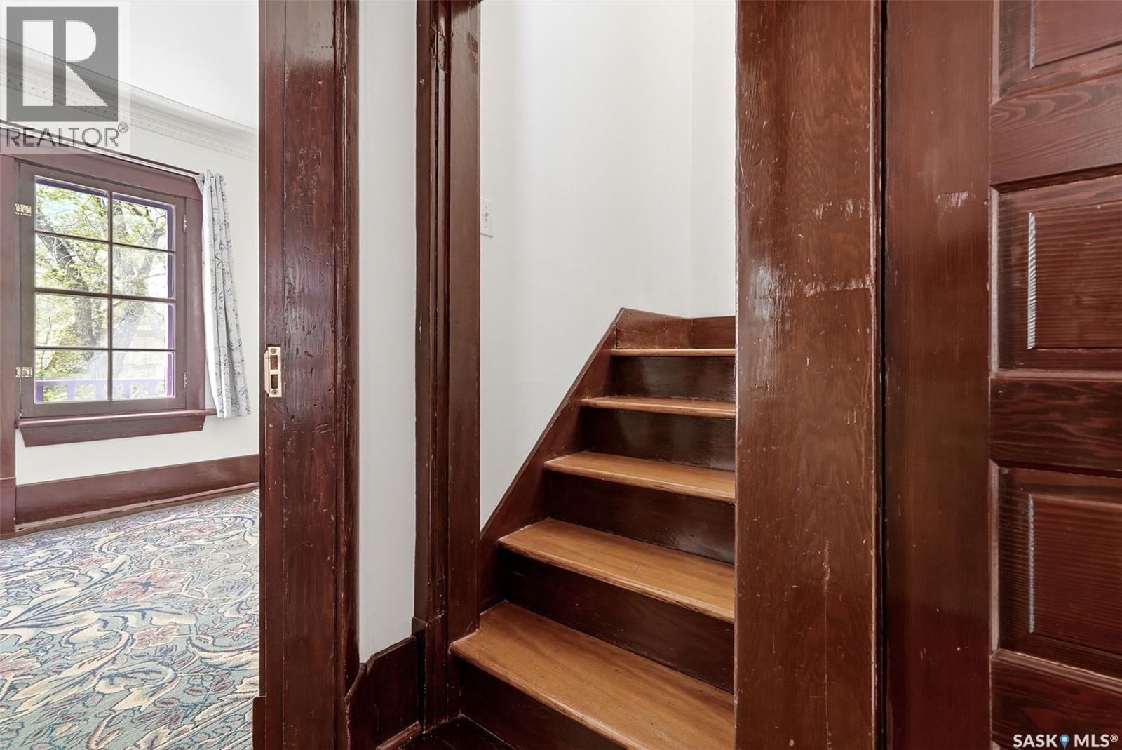2035 Robinson STREET - 31