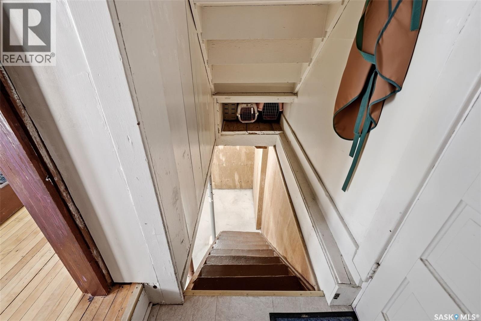 2035 Robinson STREET - 34