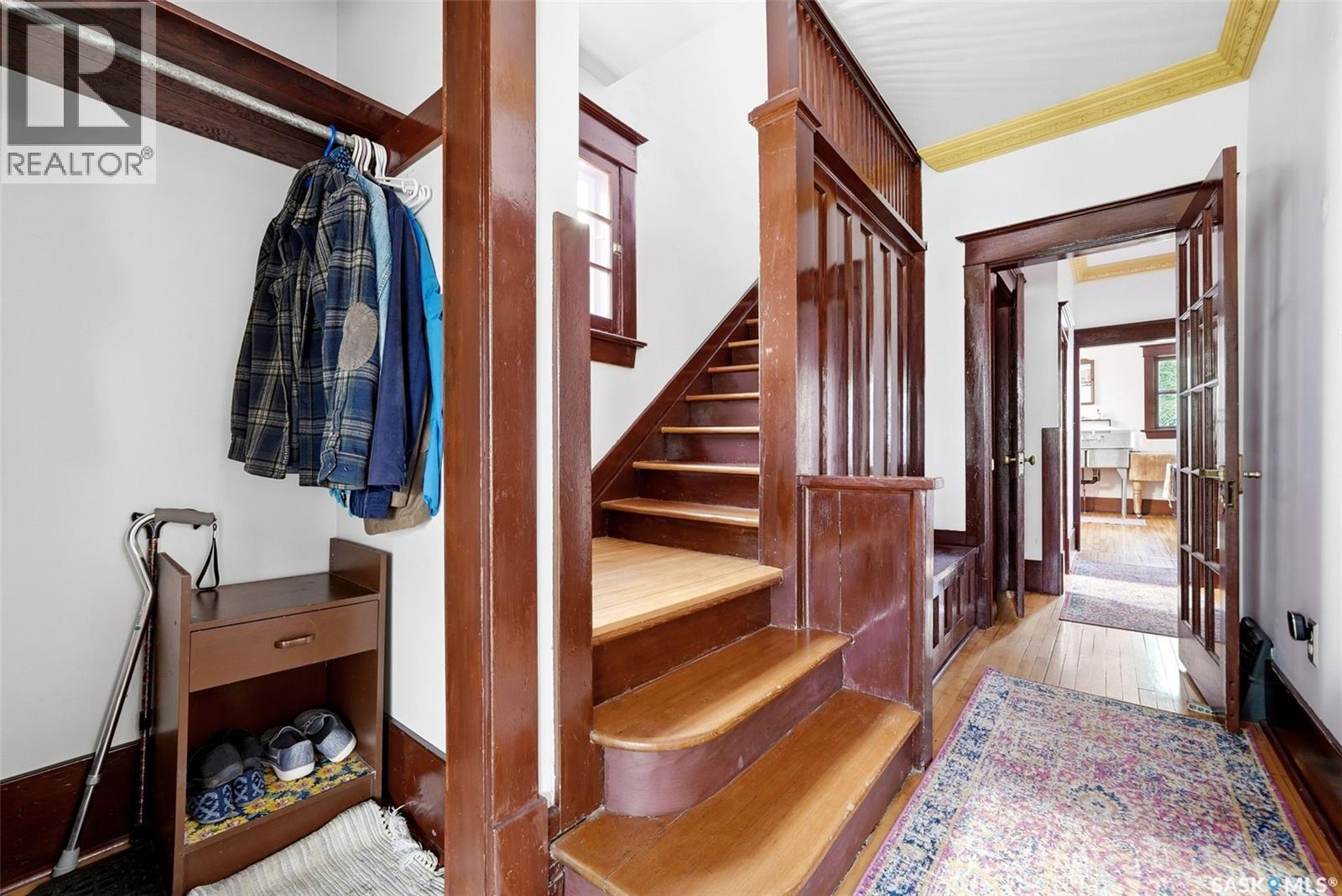 2035 Robinson STREET - 7
