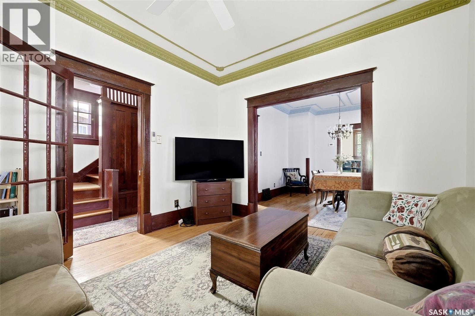 2035 Robinson STREET - 9