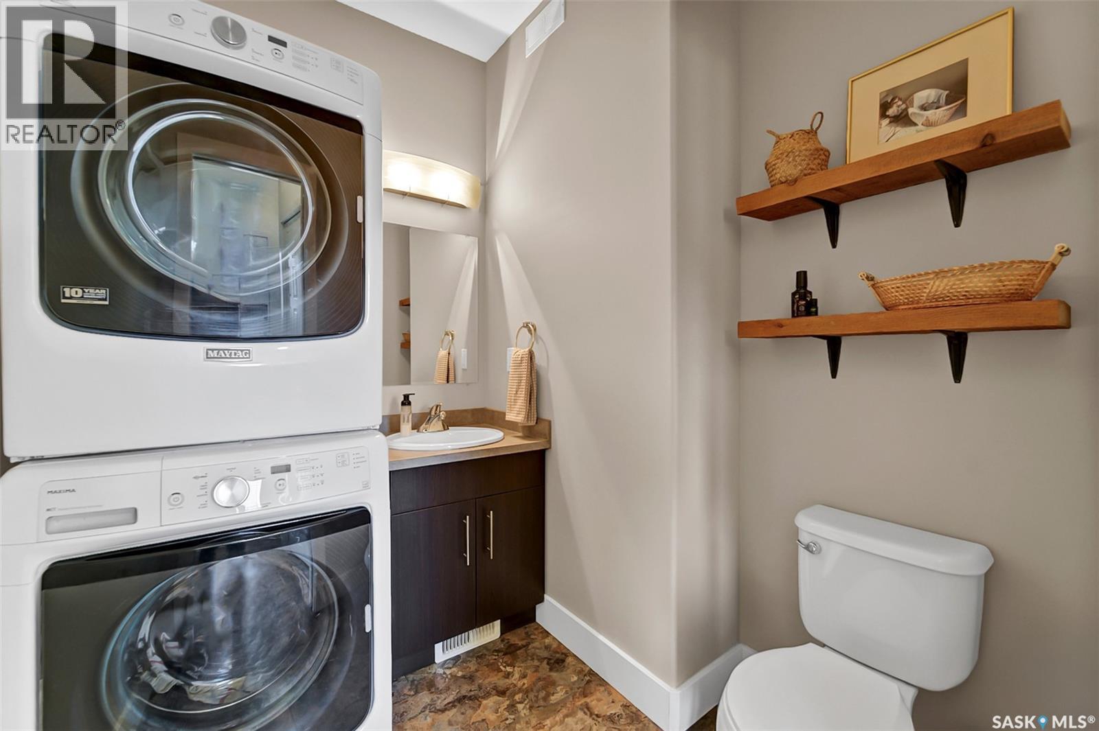212 Martens LANE - 17
