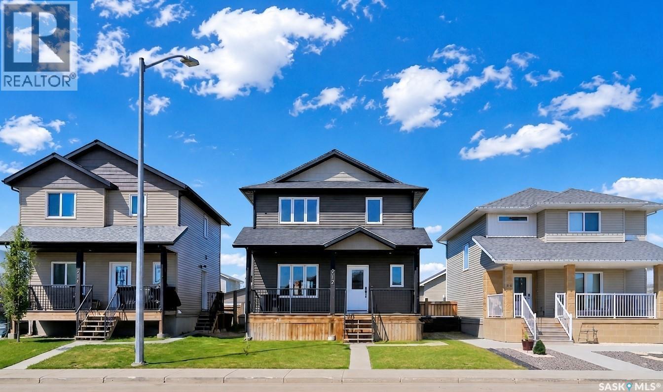 212 Martens LANE - Image 2