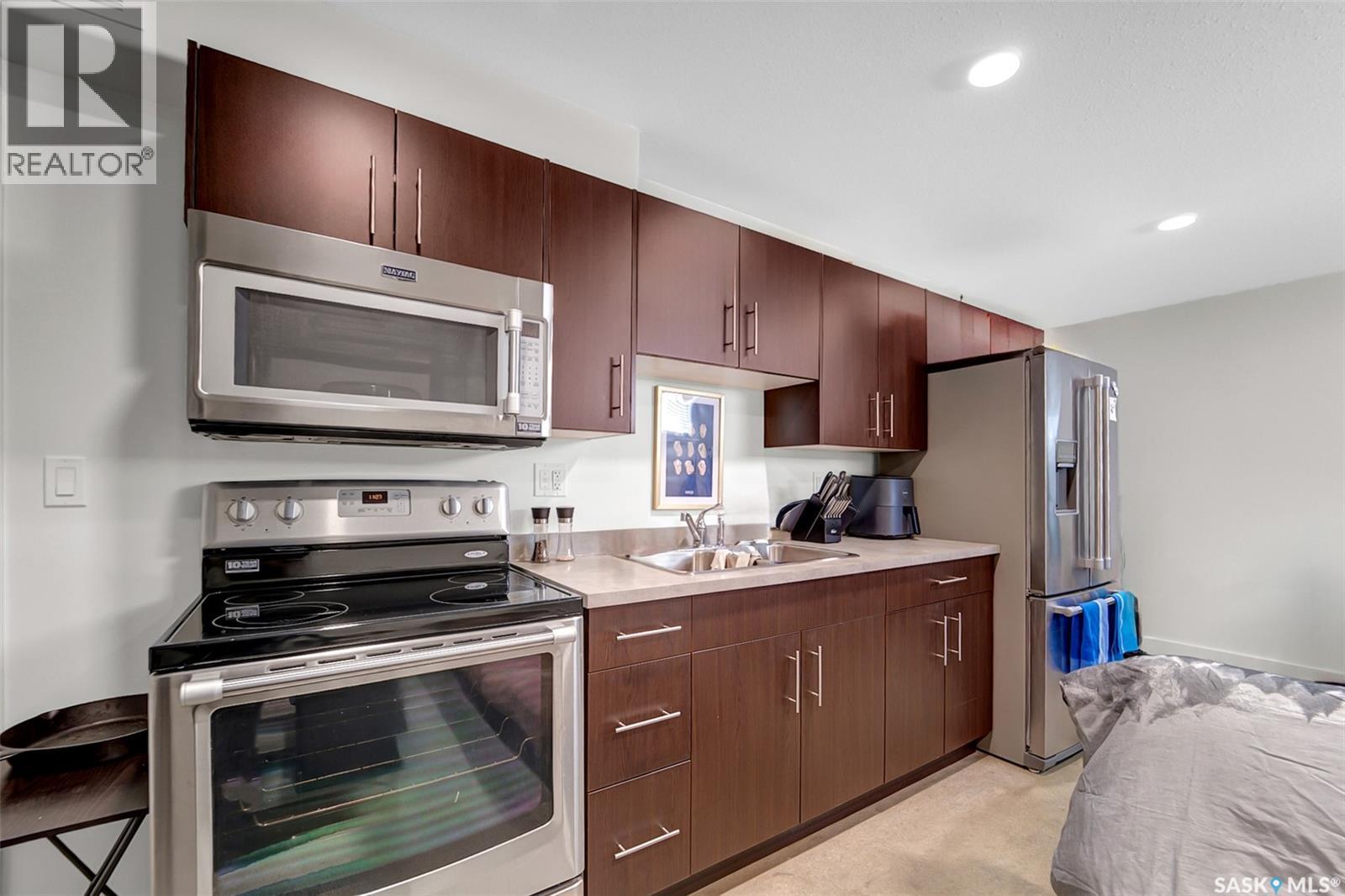 212 Martens LANE - 33