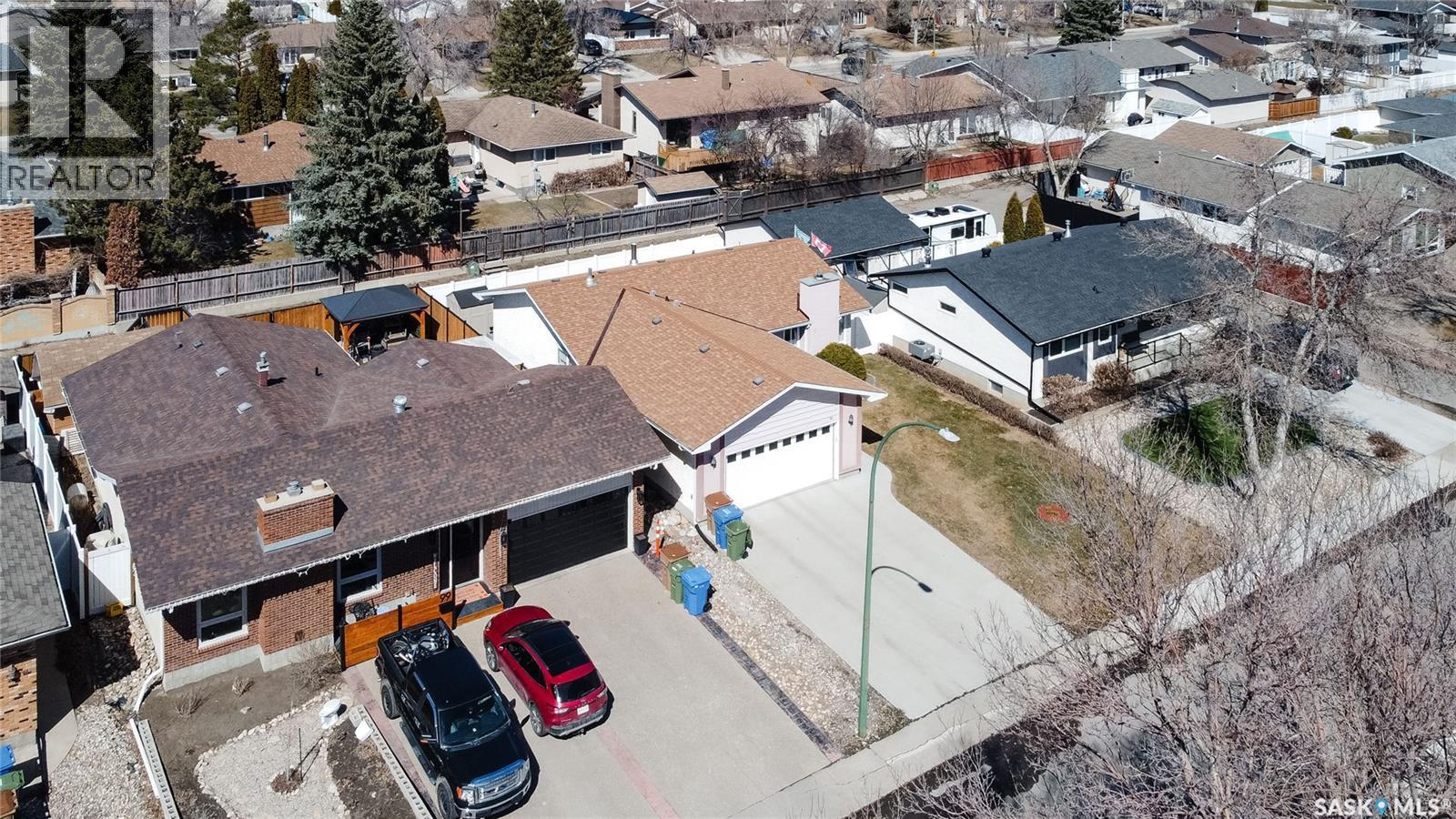 95 Pappas CRESCENT - 44