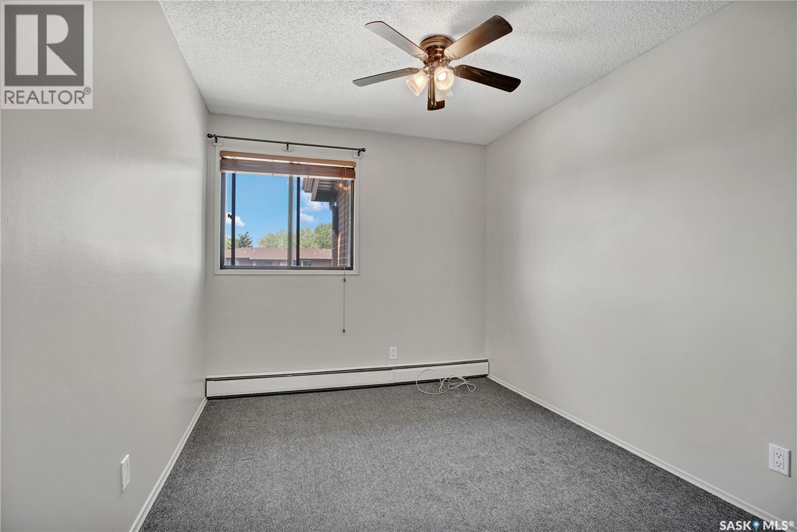 #308 311 Tait CRESCENT - 10