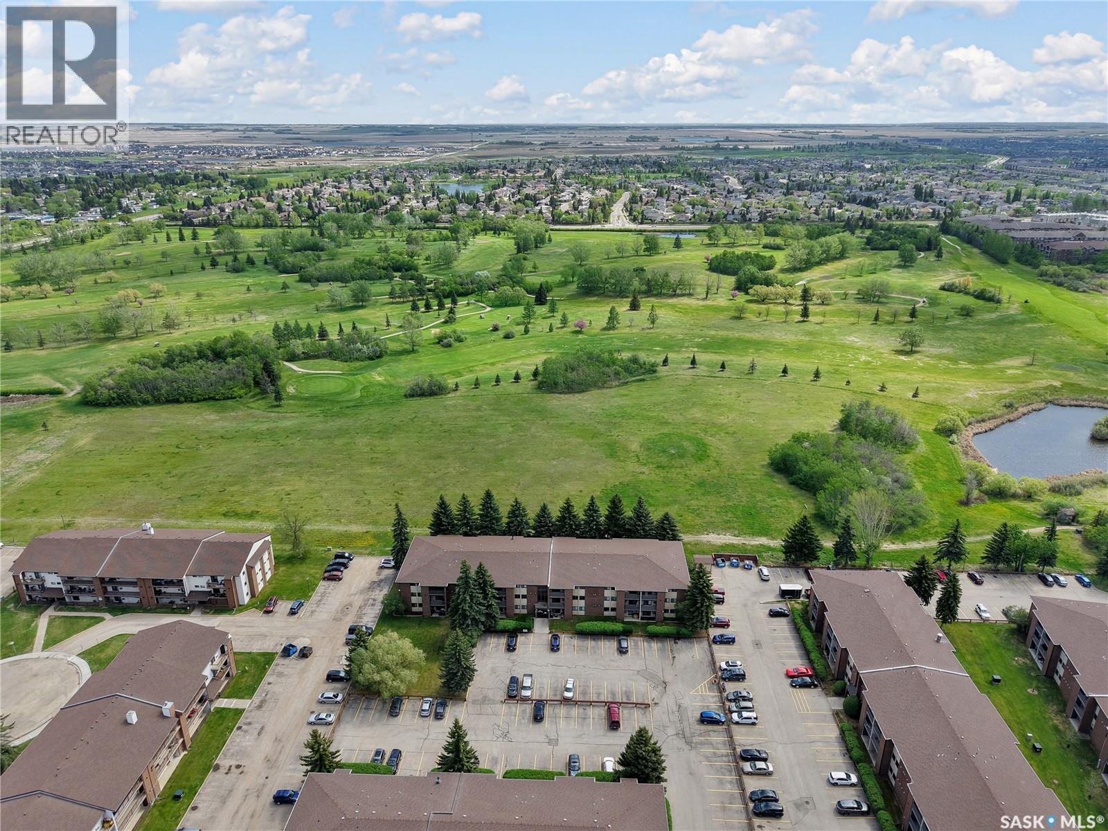 #308 311 Tait CRESCENT - 17