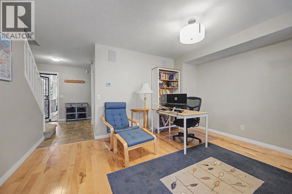 1206 19 Avenue NW - 10