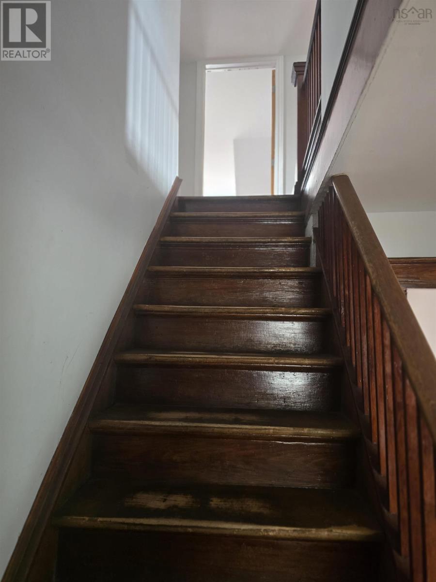 111 Tacoma Drive - 4