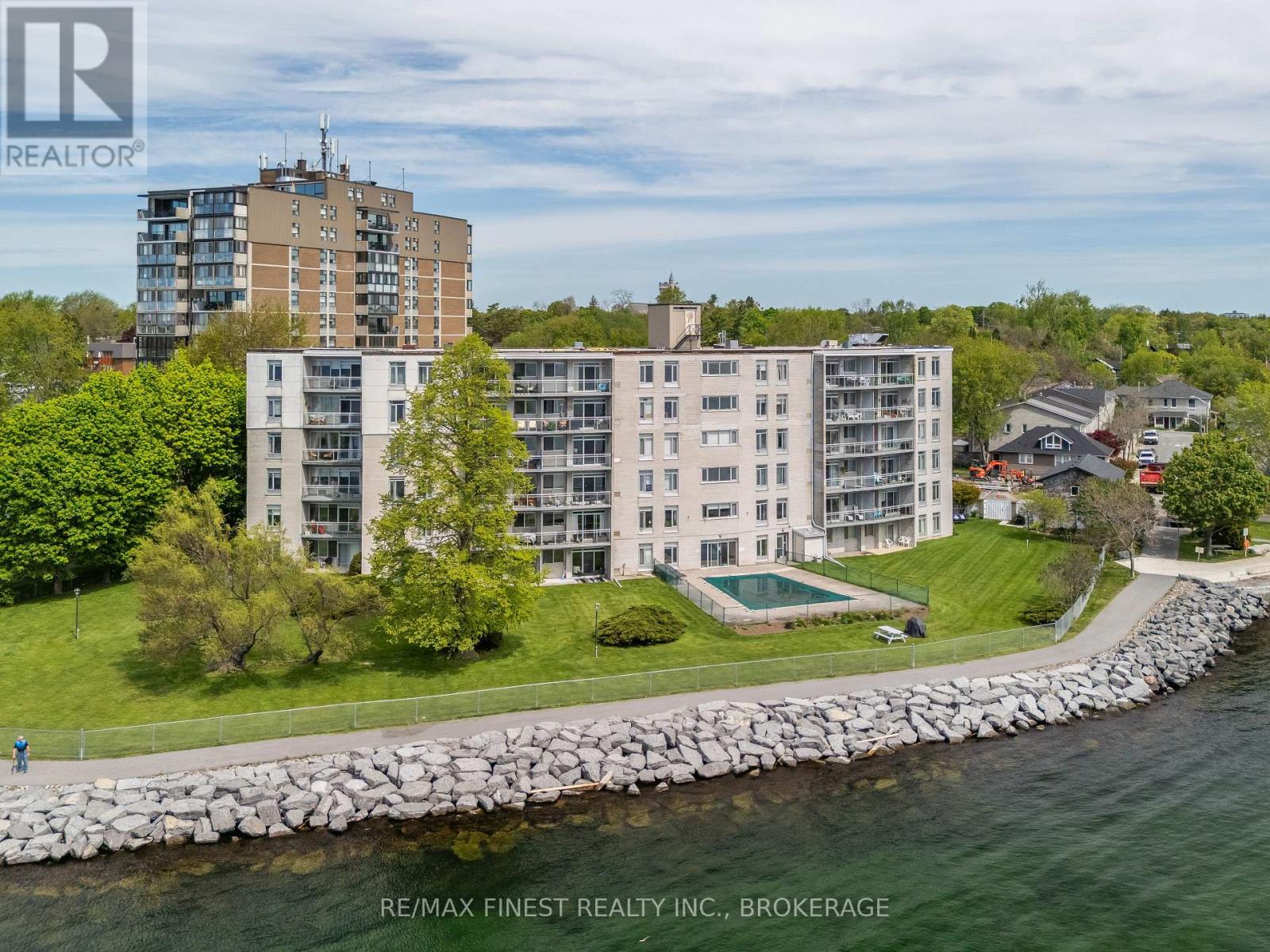 #105 1 MOWAT AVENUE - 1