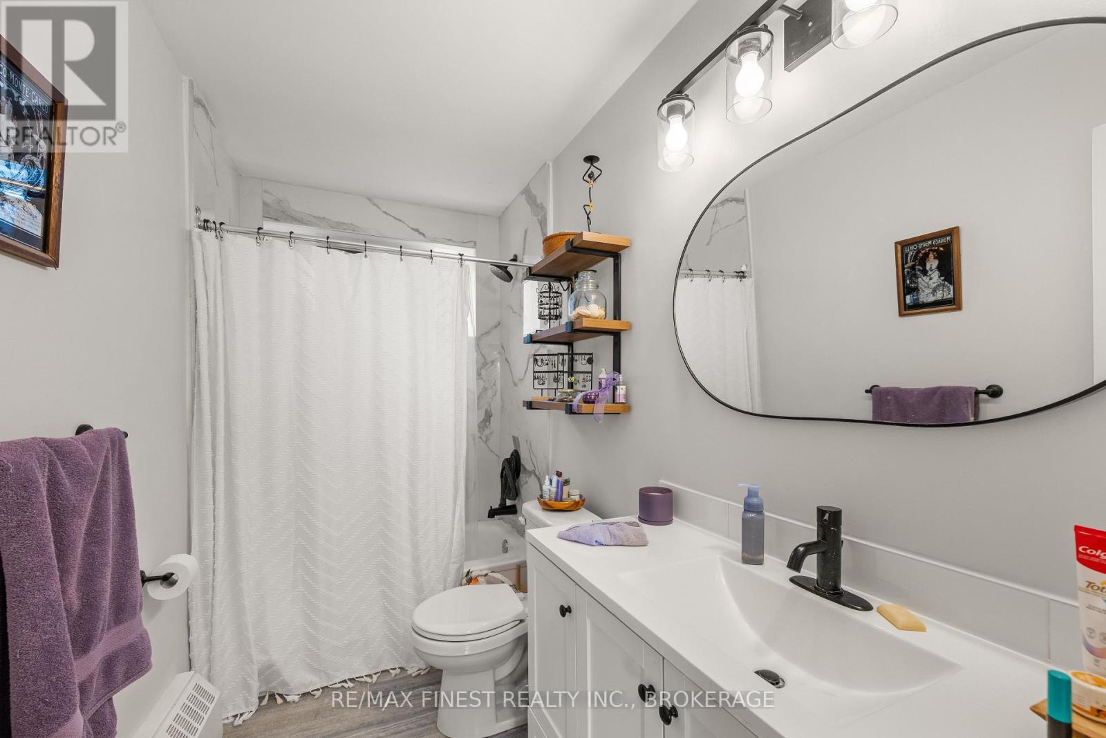#105 1 MOWAT AVENUE - 31