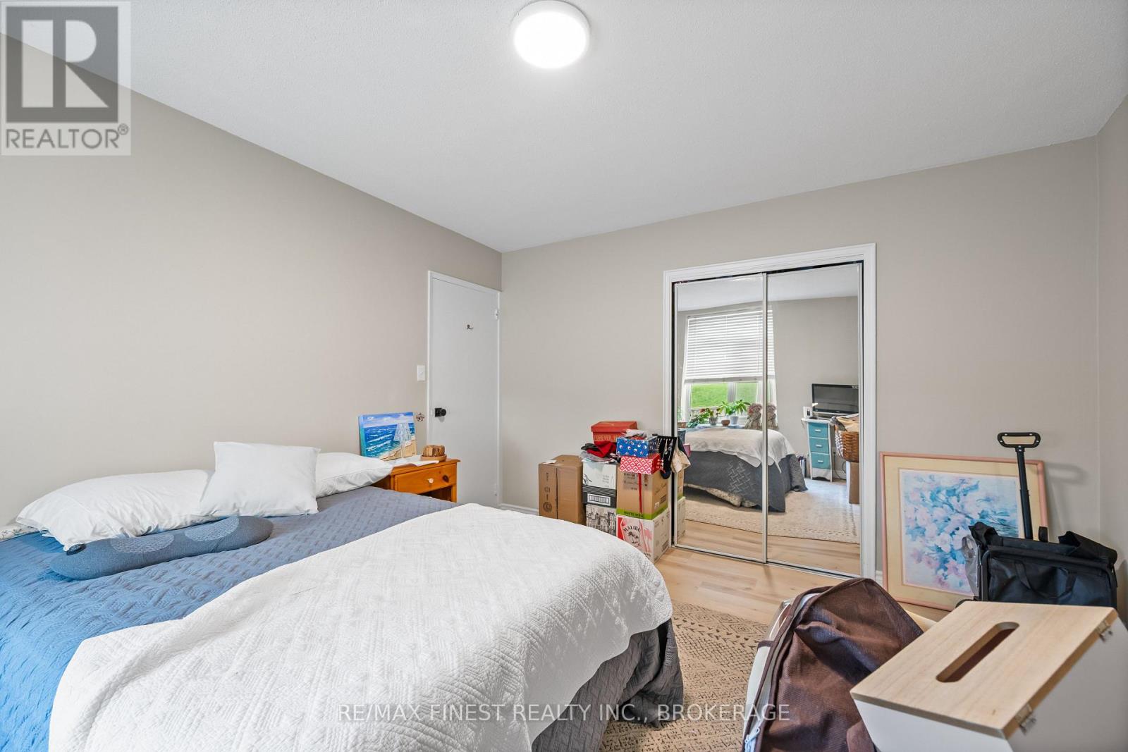 #105 1 MOWAT AVENUE - 35
