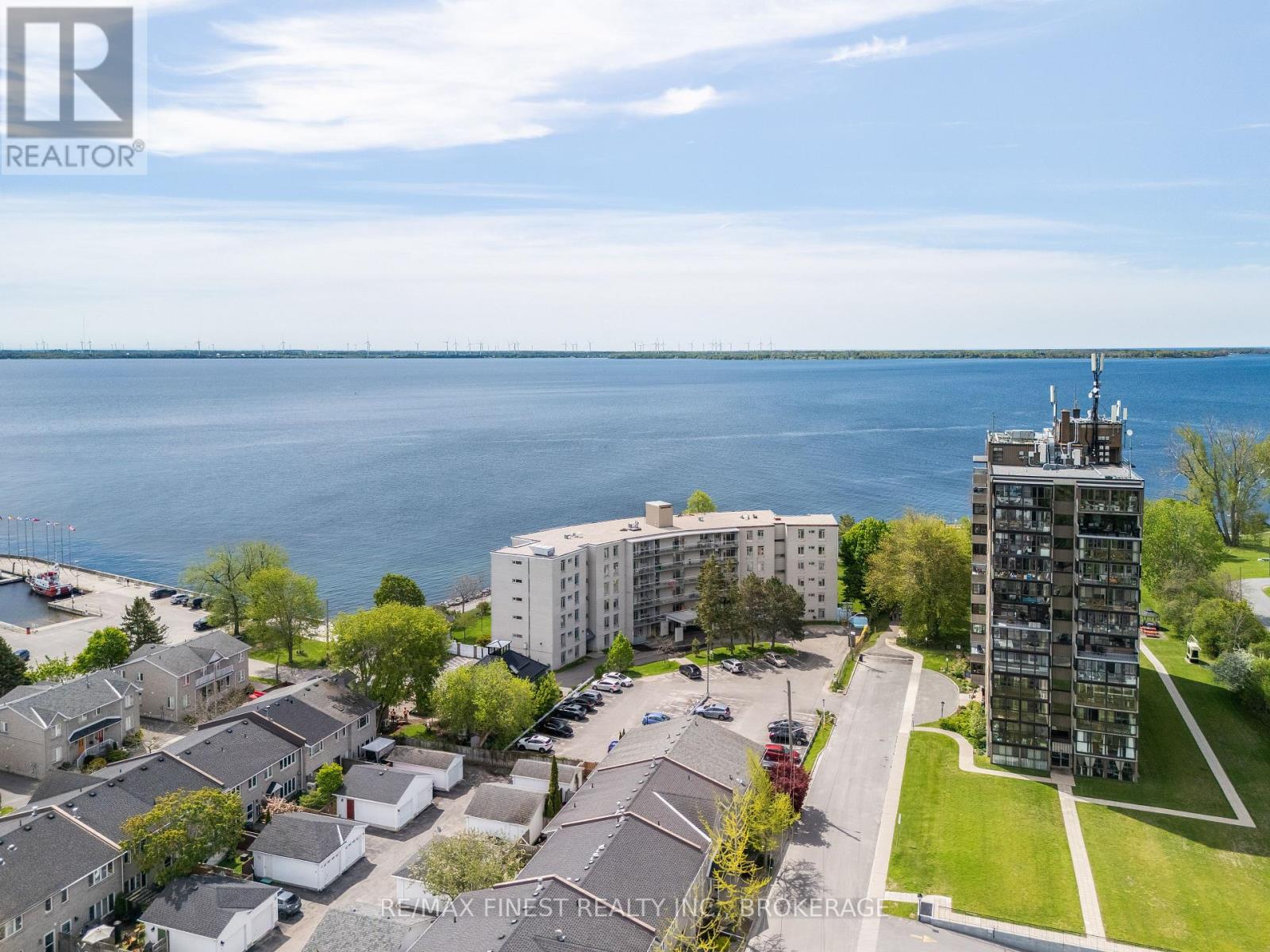 #105 1 MOWAT AVENUE - 39