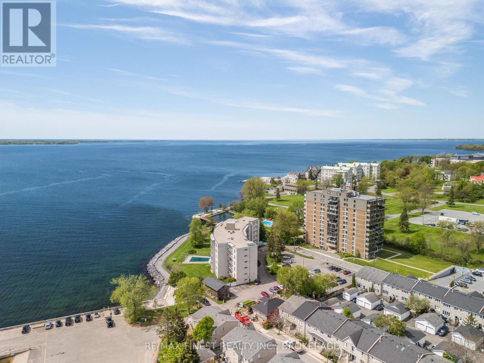#105 1 MOWAT AVENUE - 40