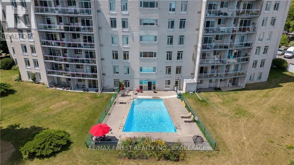 #105 1 MOWAT AVENUE - 45