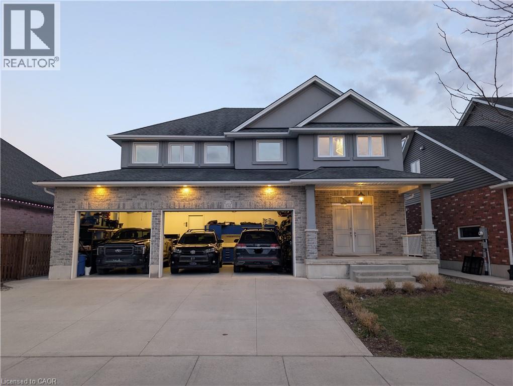 152 JUNO Crescent - 45