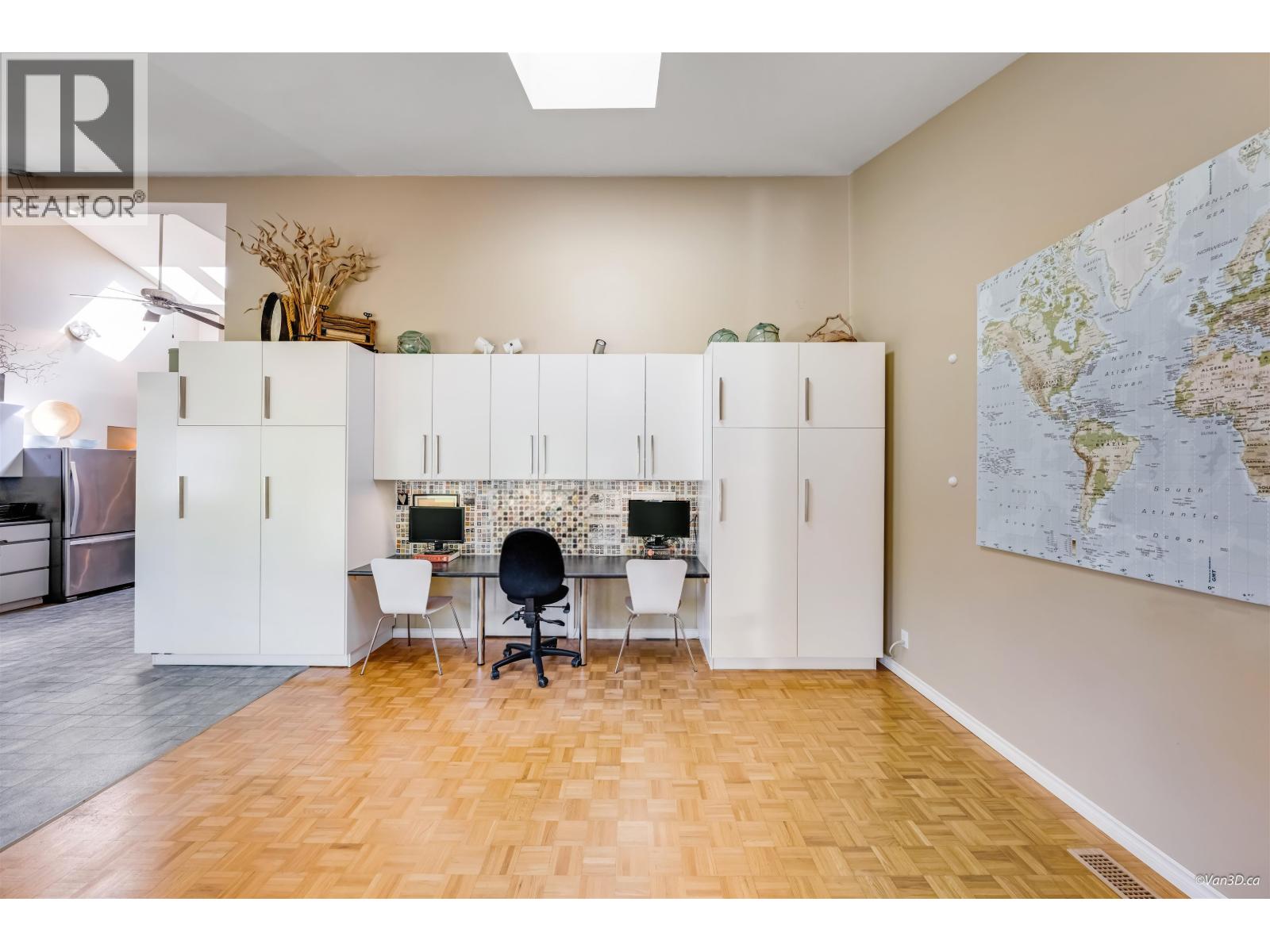 1140 W 20TH STREET — main photo