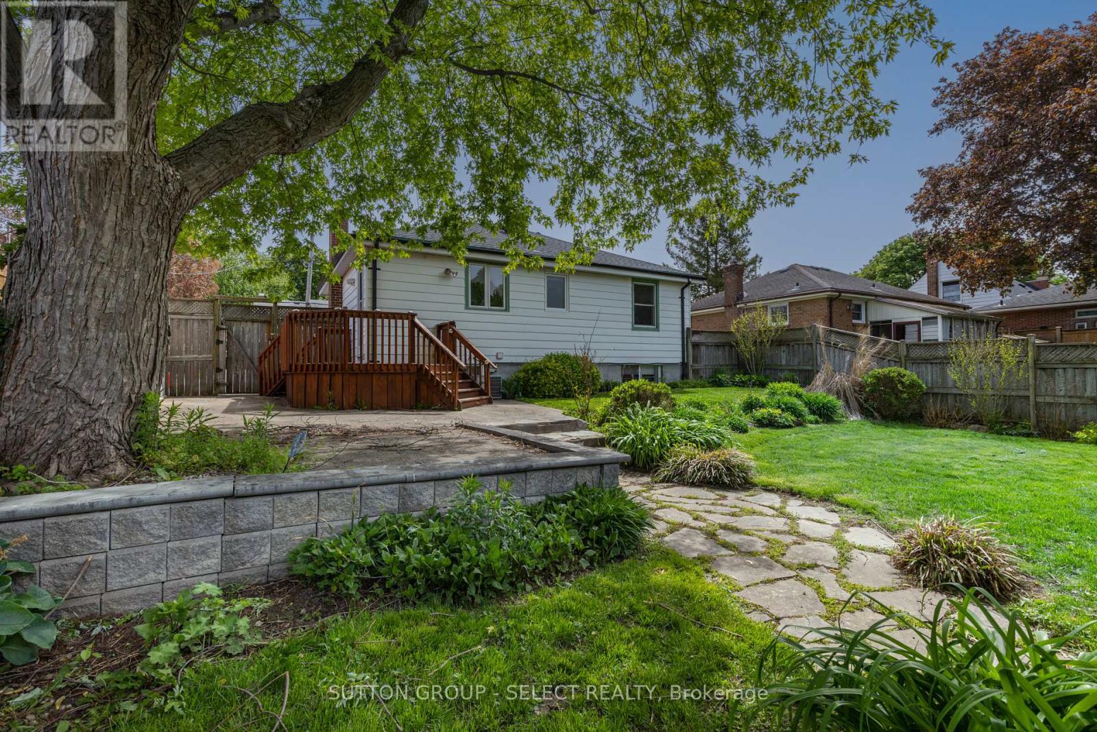 271 TAYLOR STREET - 38