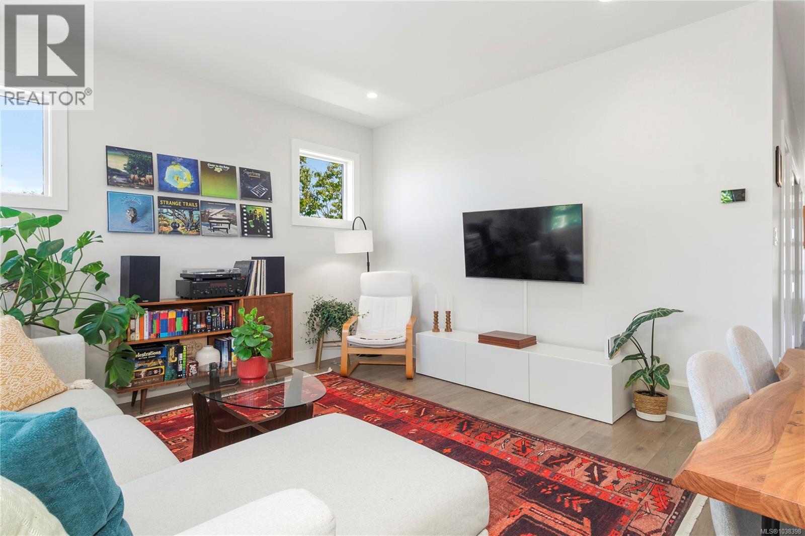 #96 2607 Kendal Ave - 10