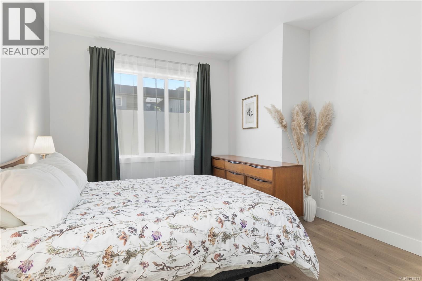 #96 2607 Kendal Ave - 14