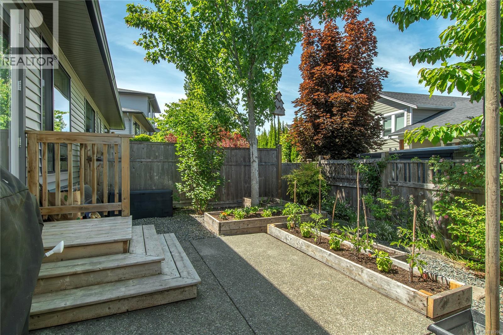 #96 2607 Kendal Ave - 31