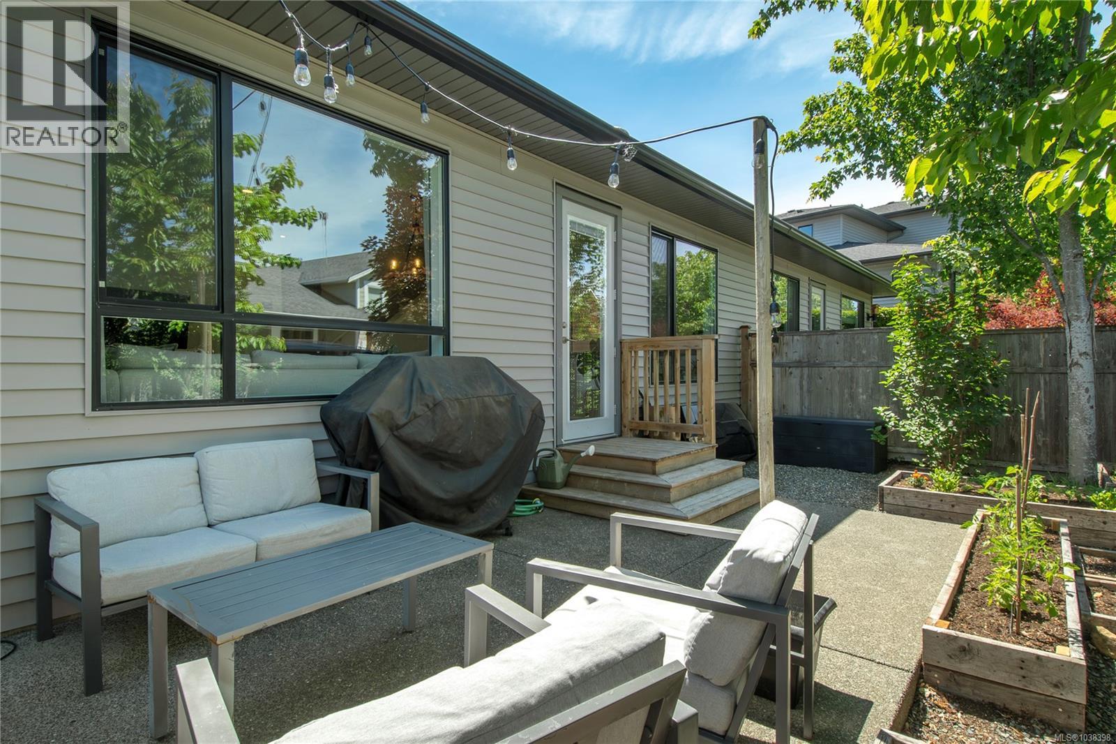 #96 2607 Kendal Ave - 32