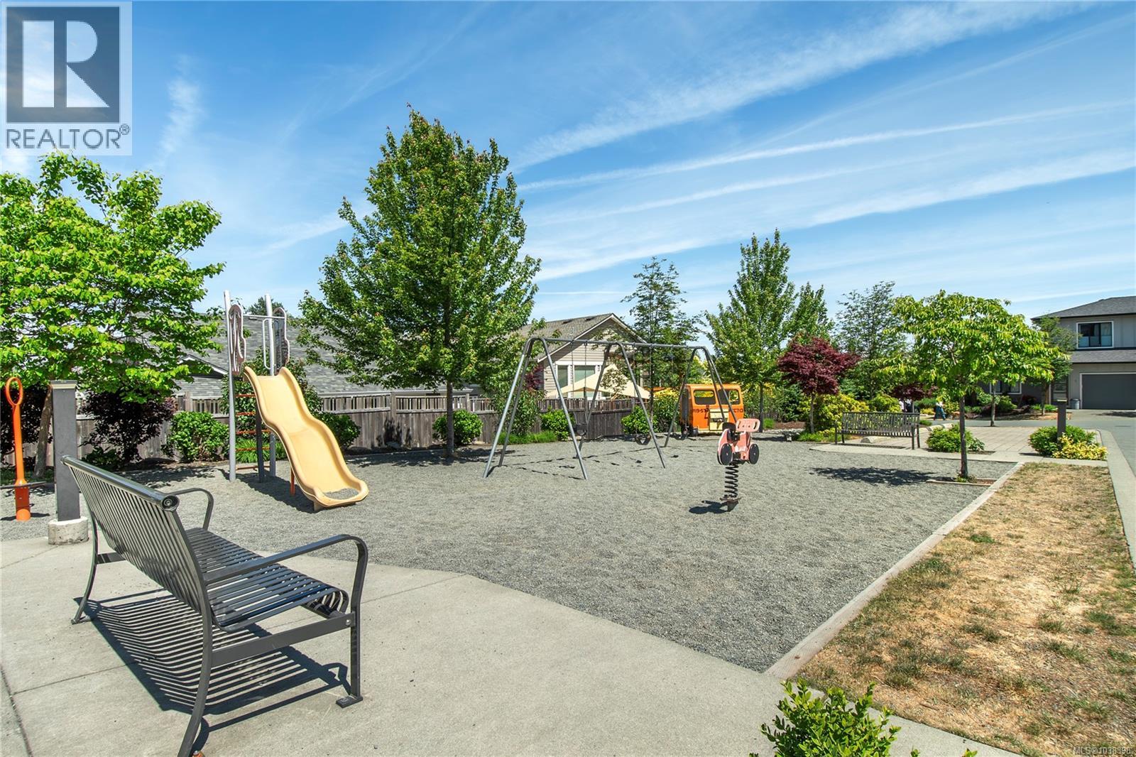 #96 2607 Kendal Ave - 33