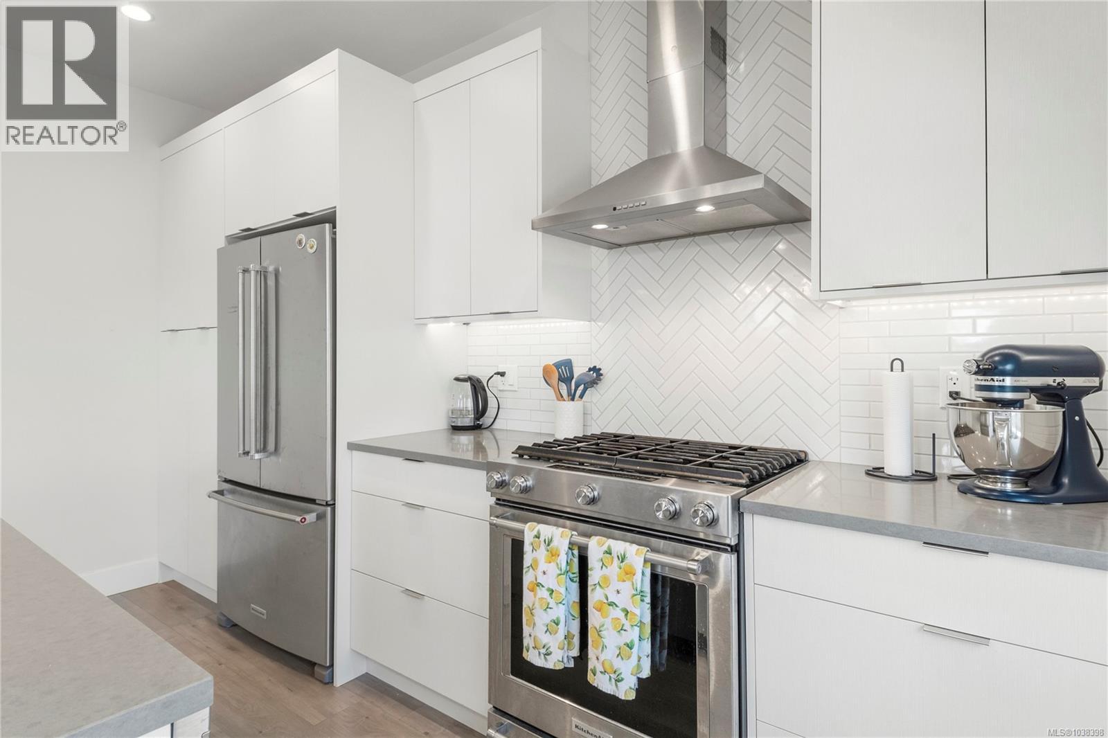 #96 2607 Kendal Ave - 7