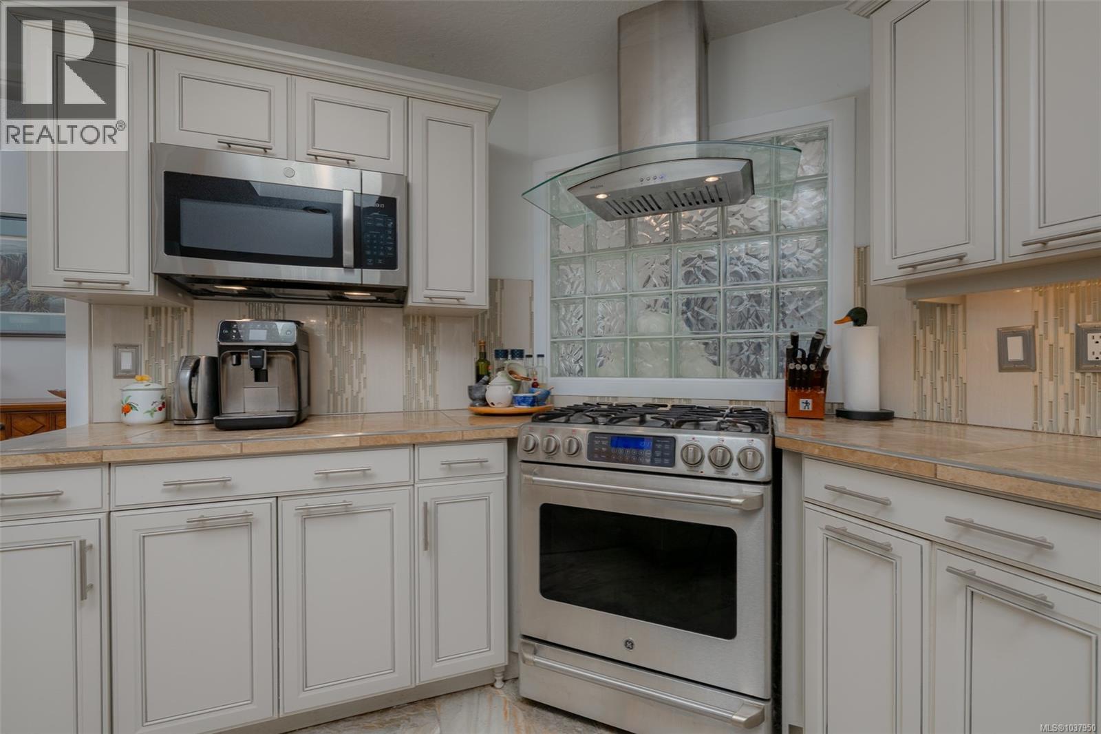 575 Marine View - 34