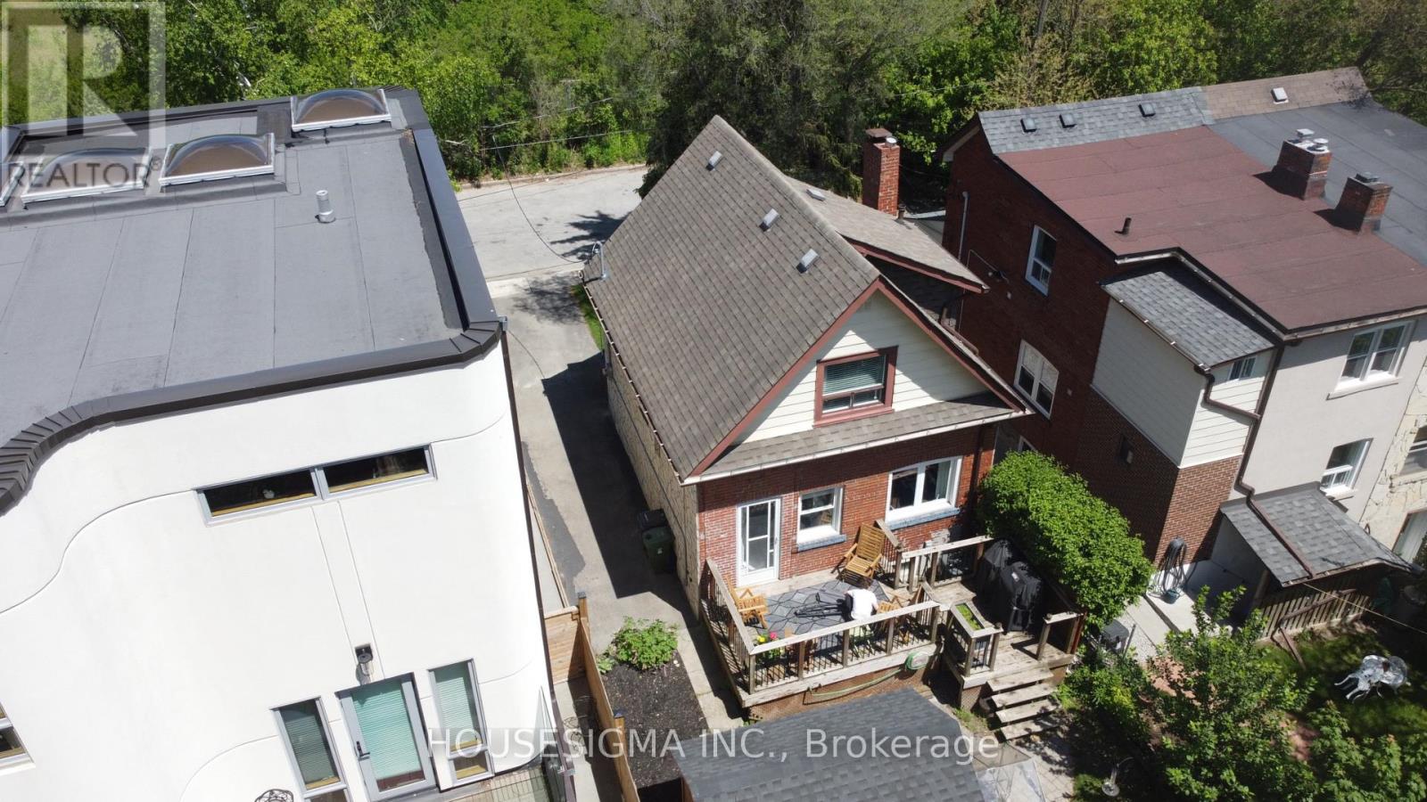7 HUMBER HILL AVENUE - 28