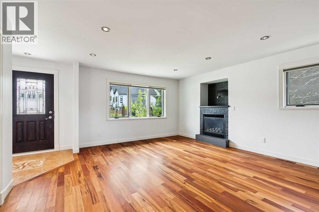 2136 26 Avenue SW - Image 2