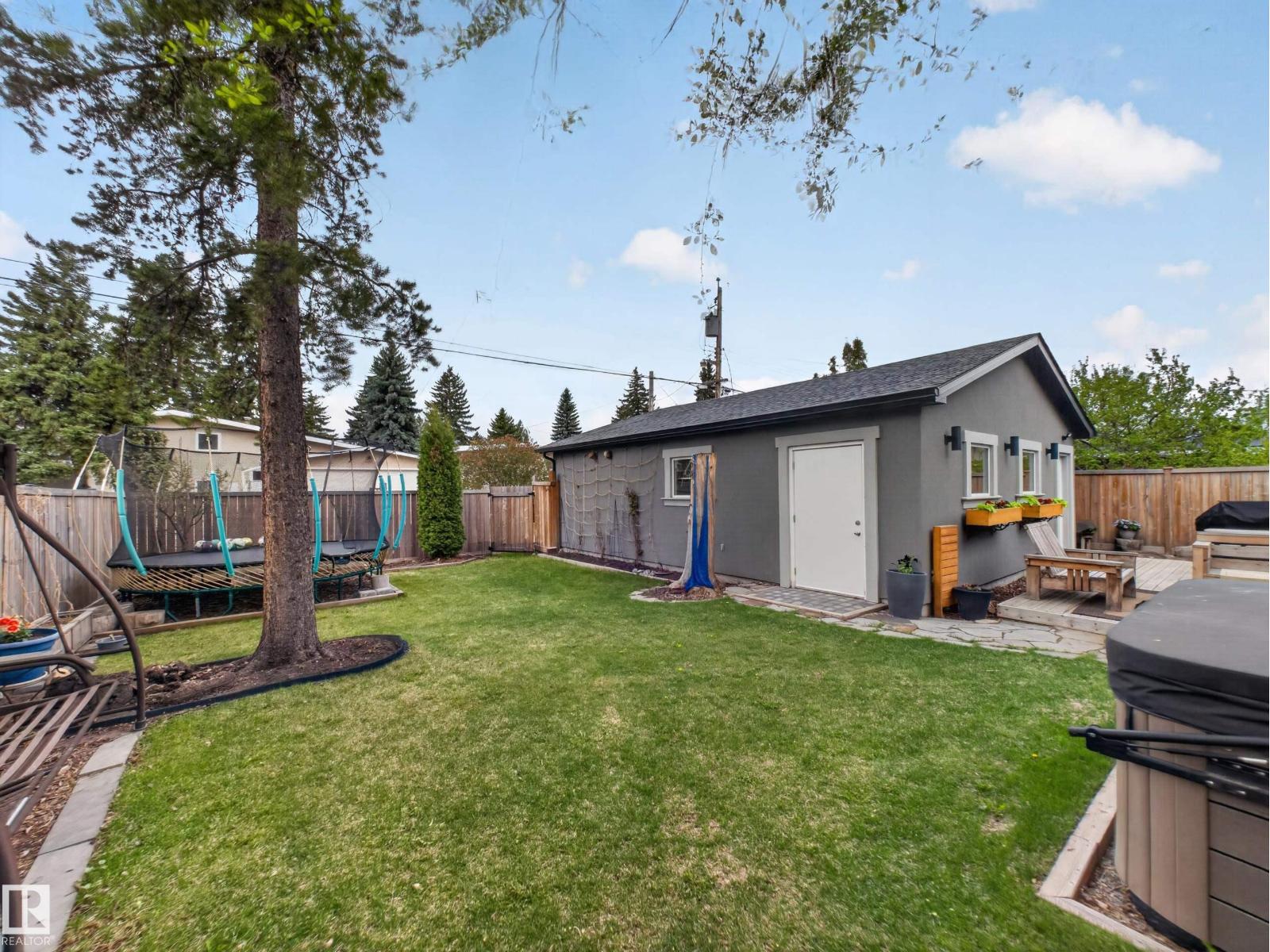 4112 120 ST NW - 11