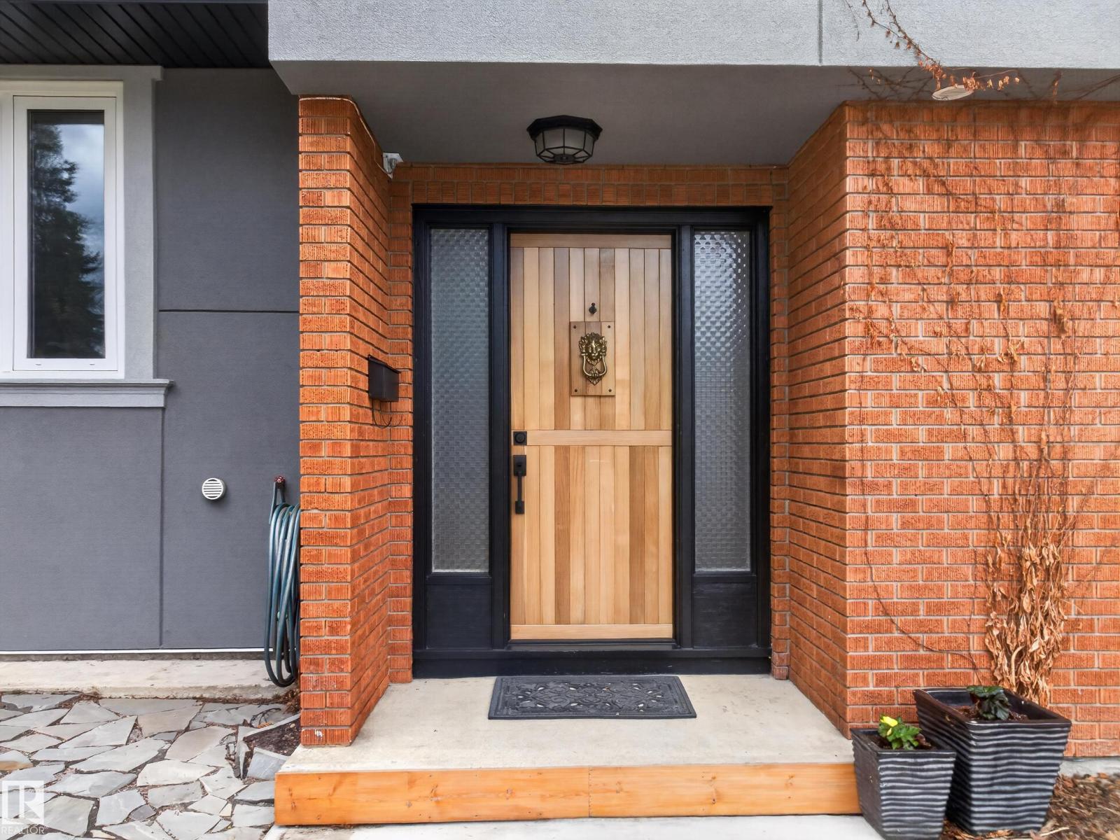 4112 120 ST NW - 4