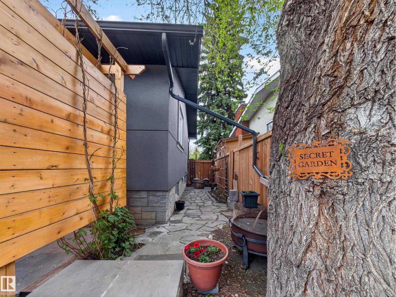 4112 120 ST NW - 14