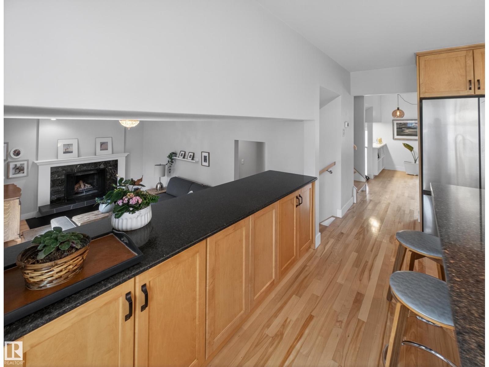 4112 120 ST NW - 70
