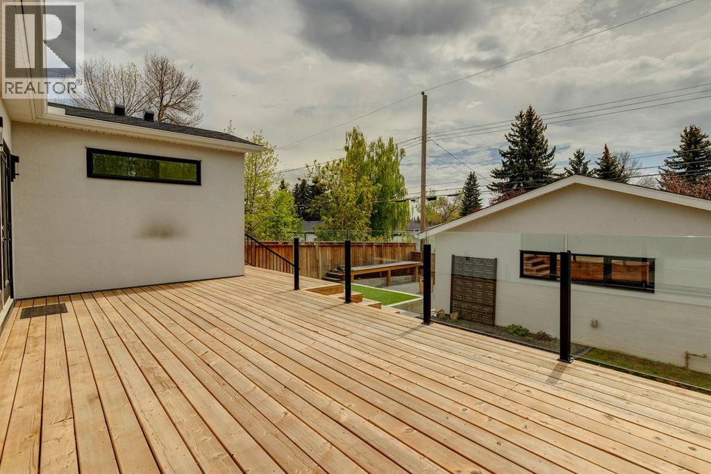 4747 26 Avenue SW - 45
