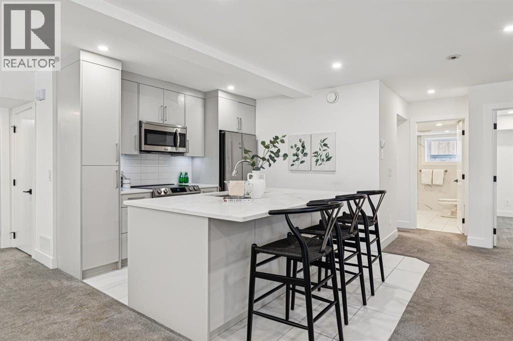 4747 26 Avenue SW - 28