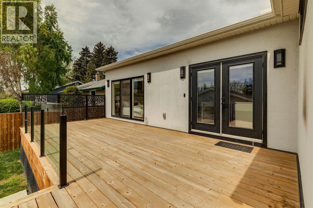 4747 26 Avenue SW - 44