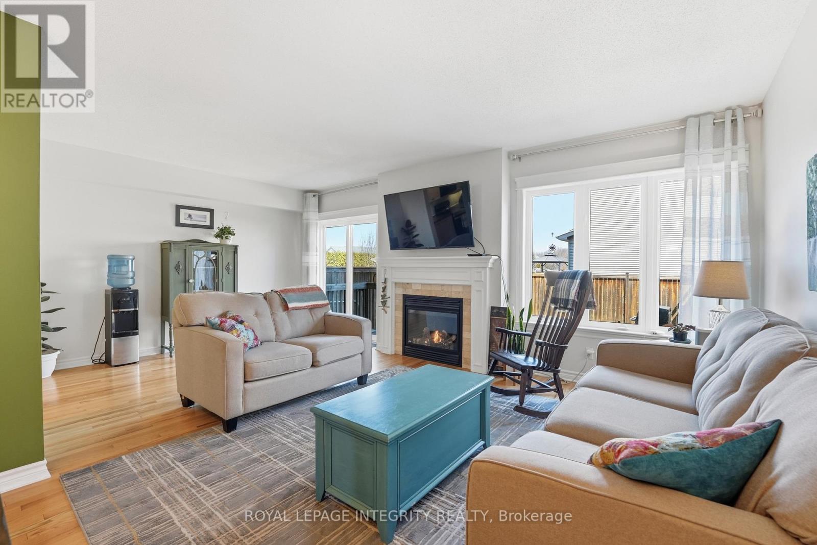 1036 MARCONI AVENUE - 4