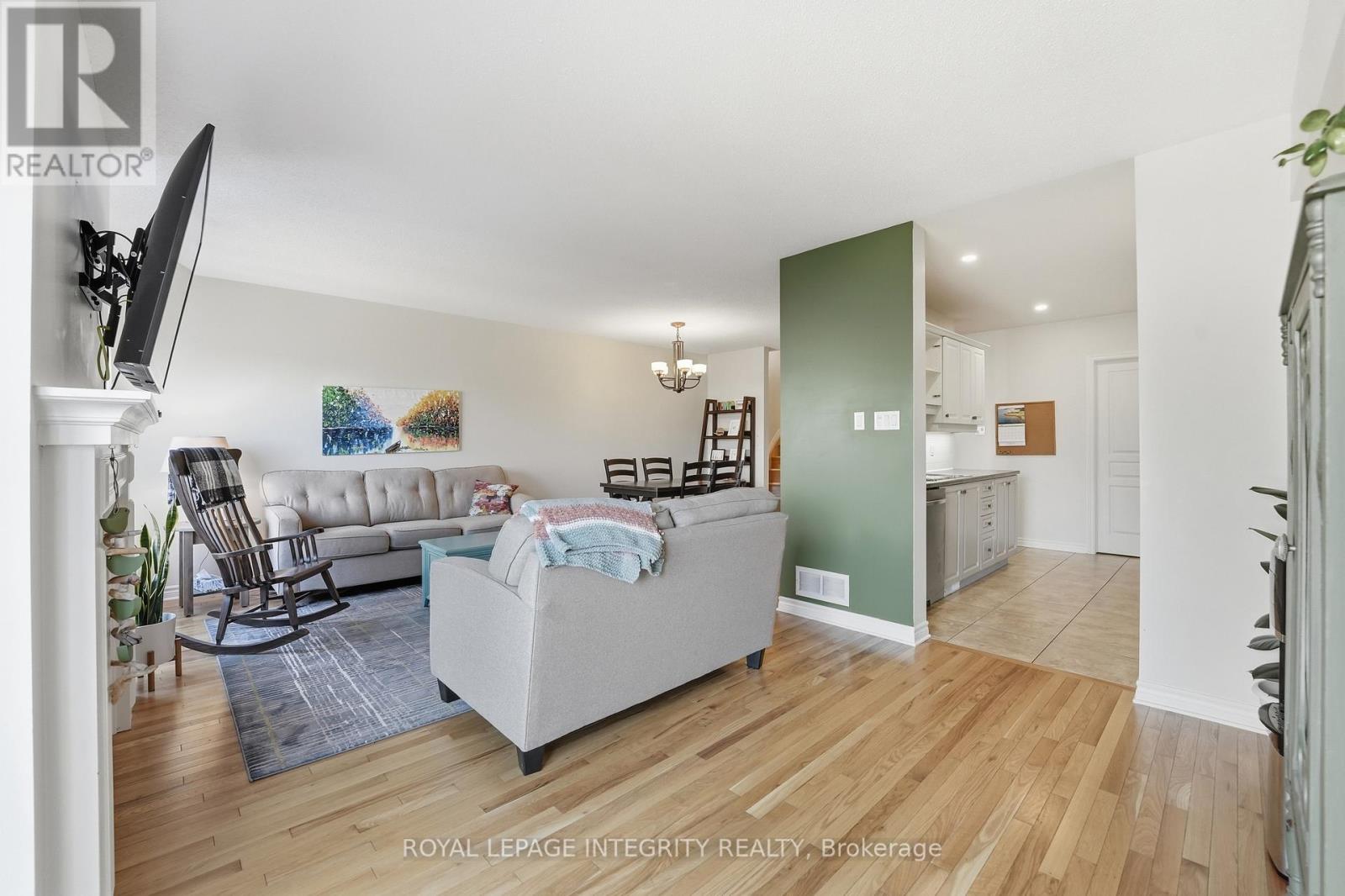 1036 MARCONI AVENUE - 6