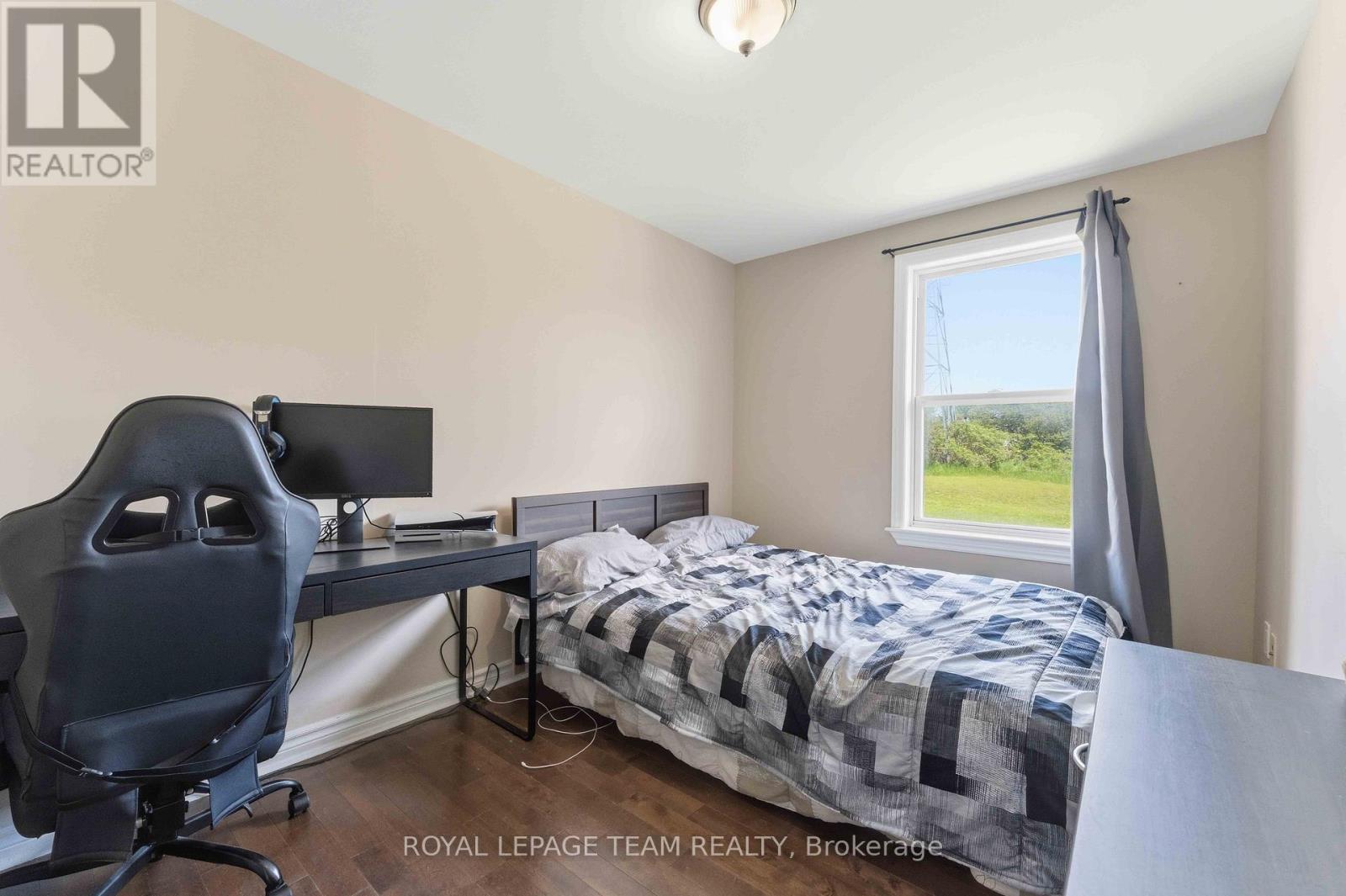 1628 STANLEYFIELD CRESCENT - 24