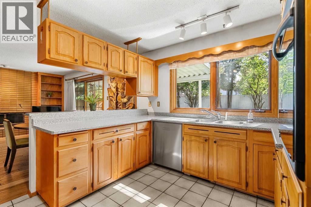 511 Willingdon Boulevard SE - 4
