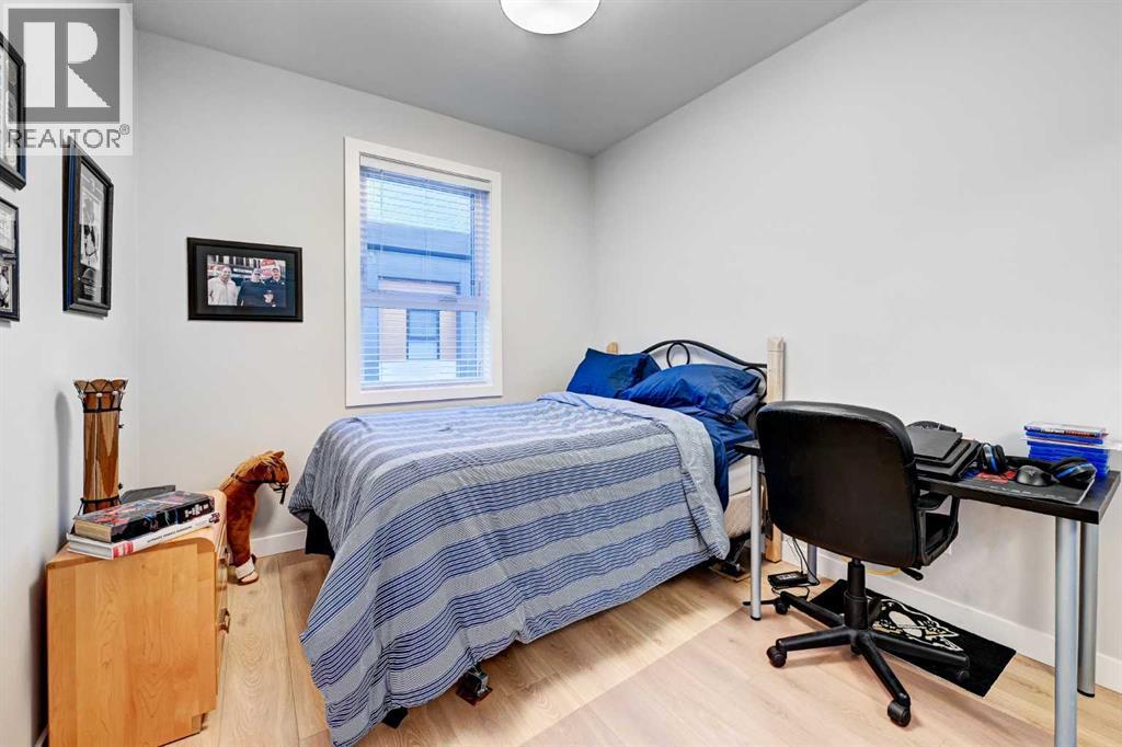 #205 830 78 Street SW - 18
