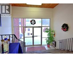 98 McNair Drive, photo 2