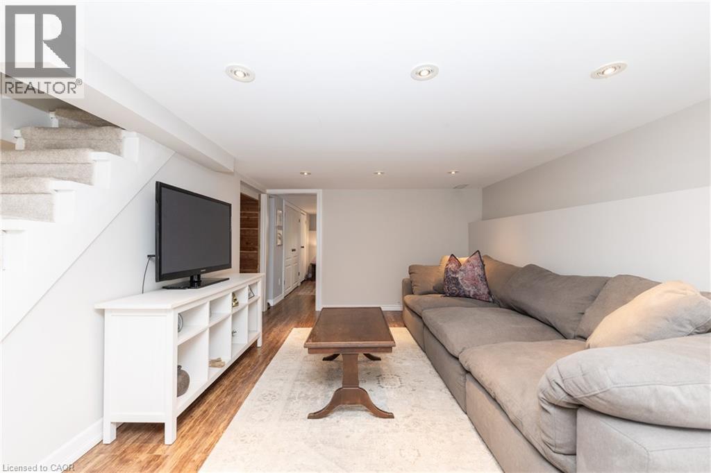 7 PINEHILL Road - 27