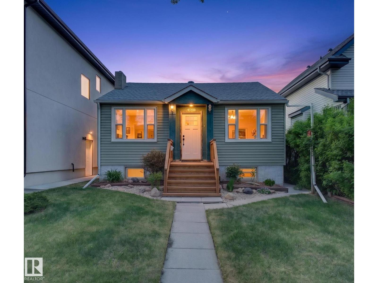 9830 77 AV NW - 1