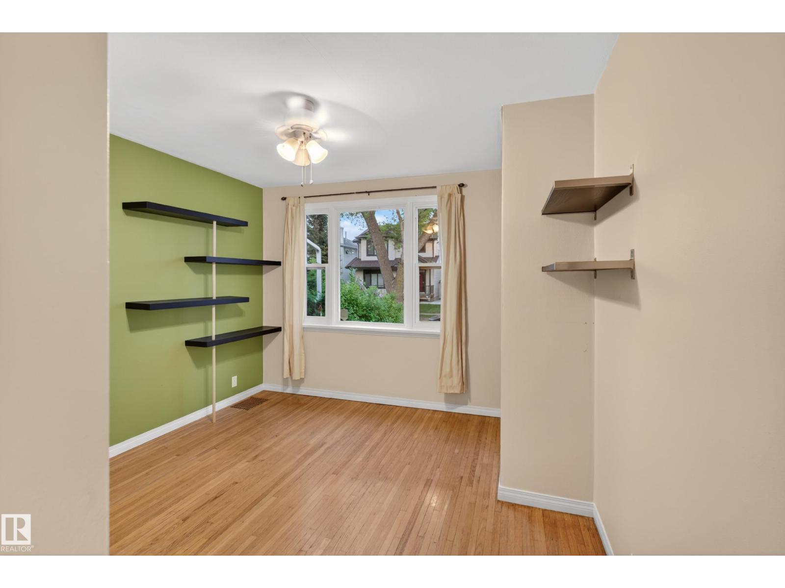 9830 77 AV NW - 12