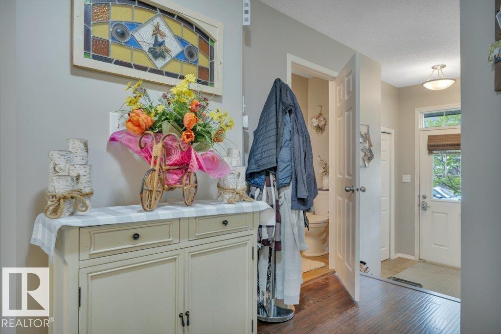 6042 214 ST NW - 2