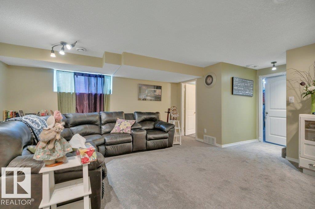6042 214 ST NW - 23
