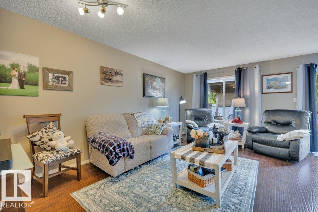 6042 214 ST NW - 42