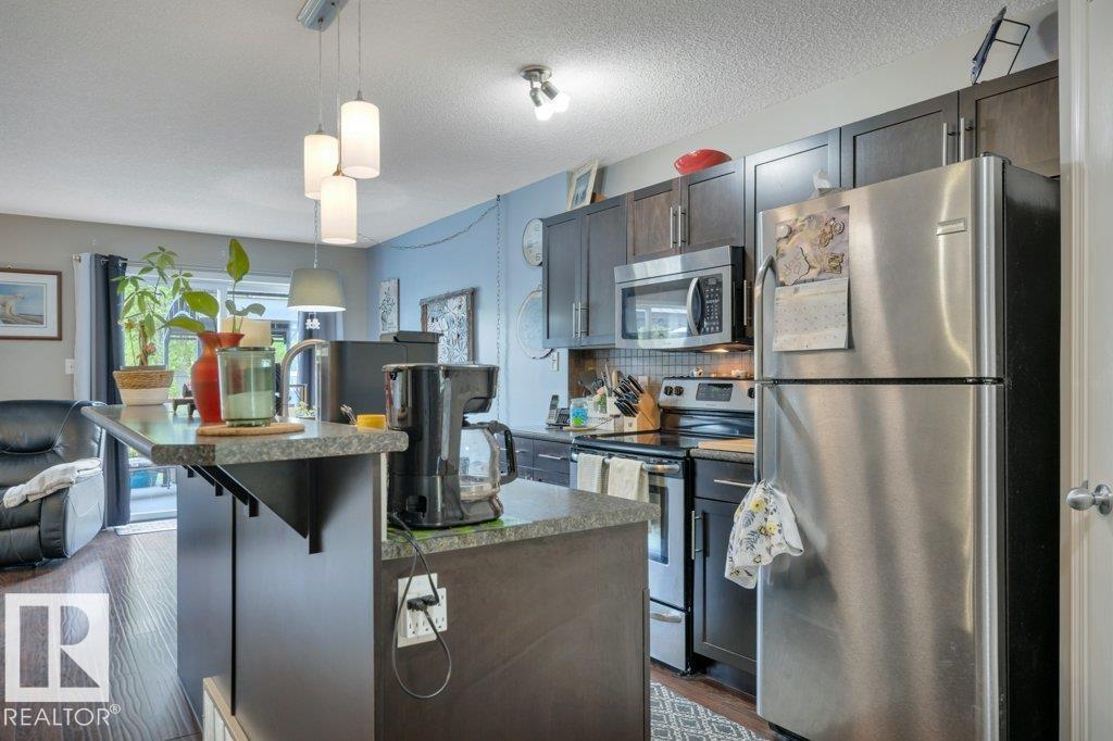 6042 214 ST NW - 51